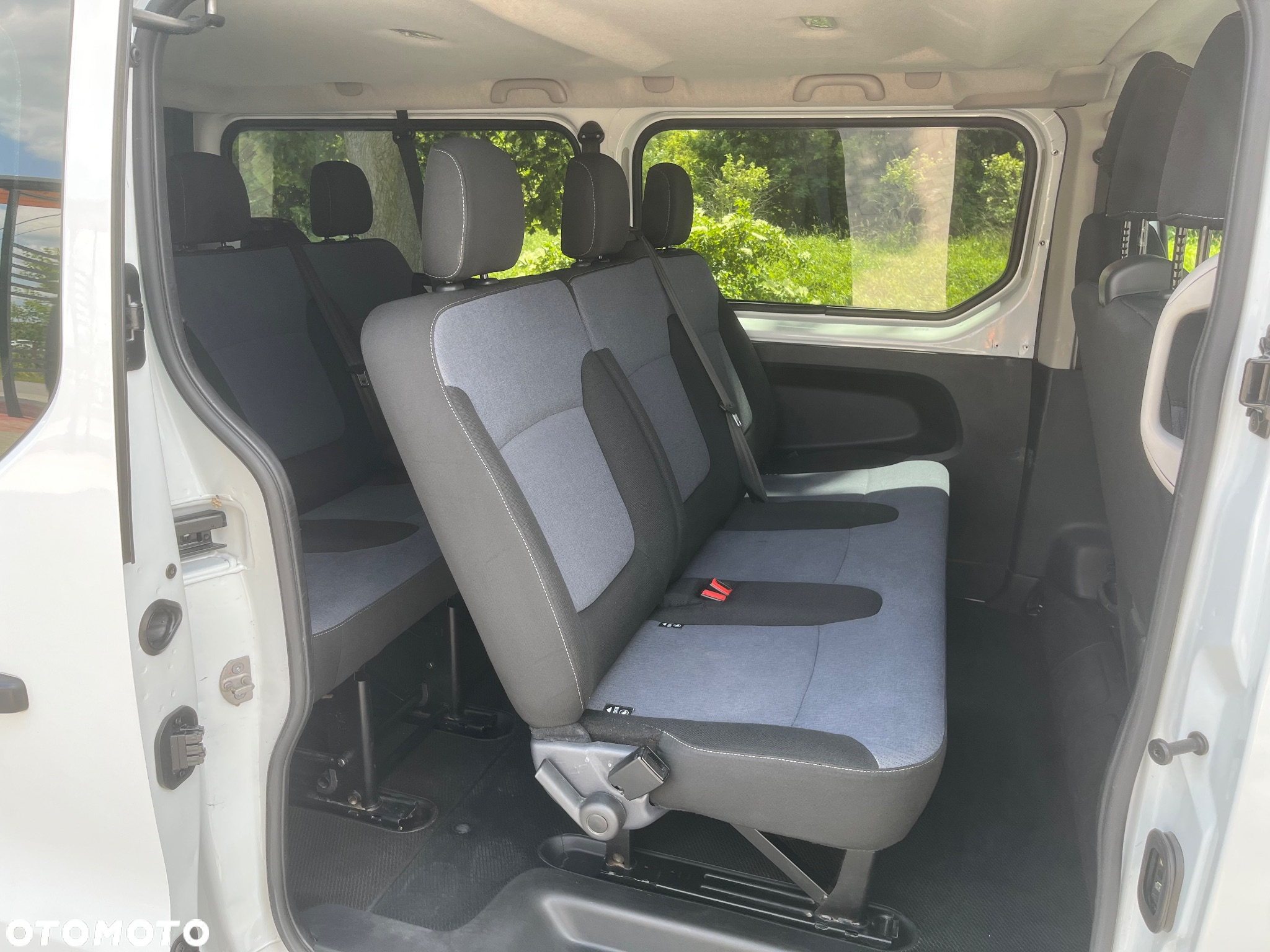 Opel Vivaro - 24