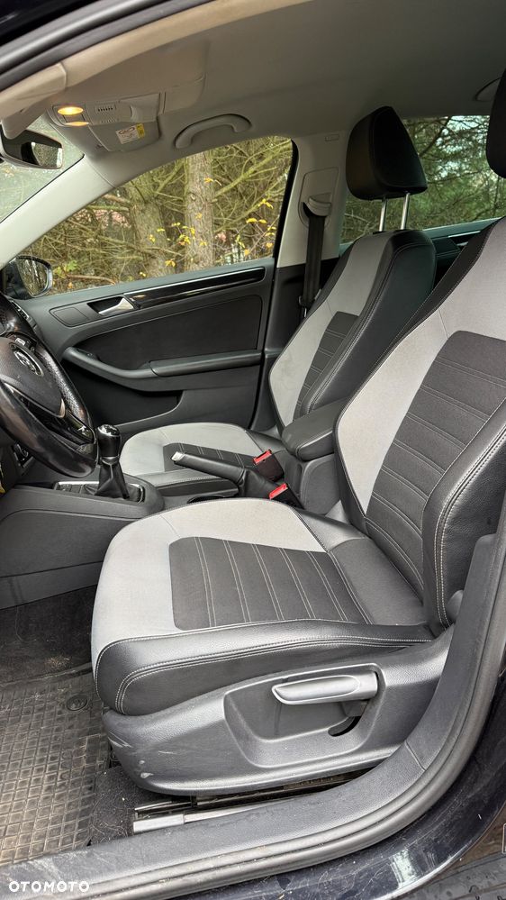 Volkswagen Jetta 2.0 TDI BlueMotion Technologie - 10