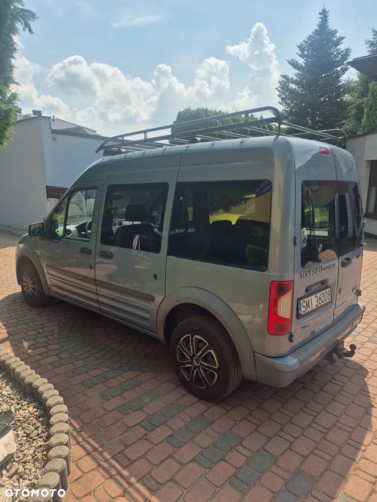 Ford Tourneo Connect - 11