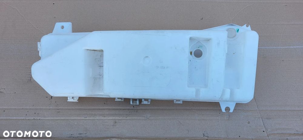 ZBIORNICZEK SPRYSKIWACZY TOYOTA PROACE EXPERT 9809803280 - 1
