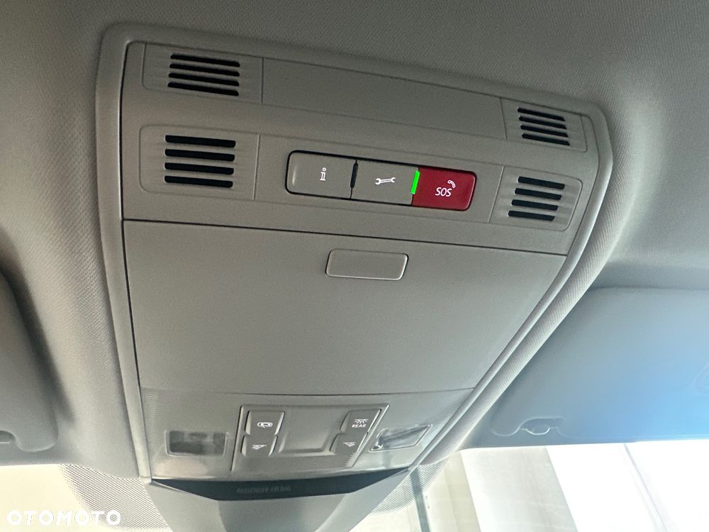 Volkswagen Passat - 31