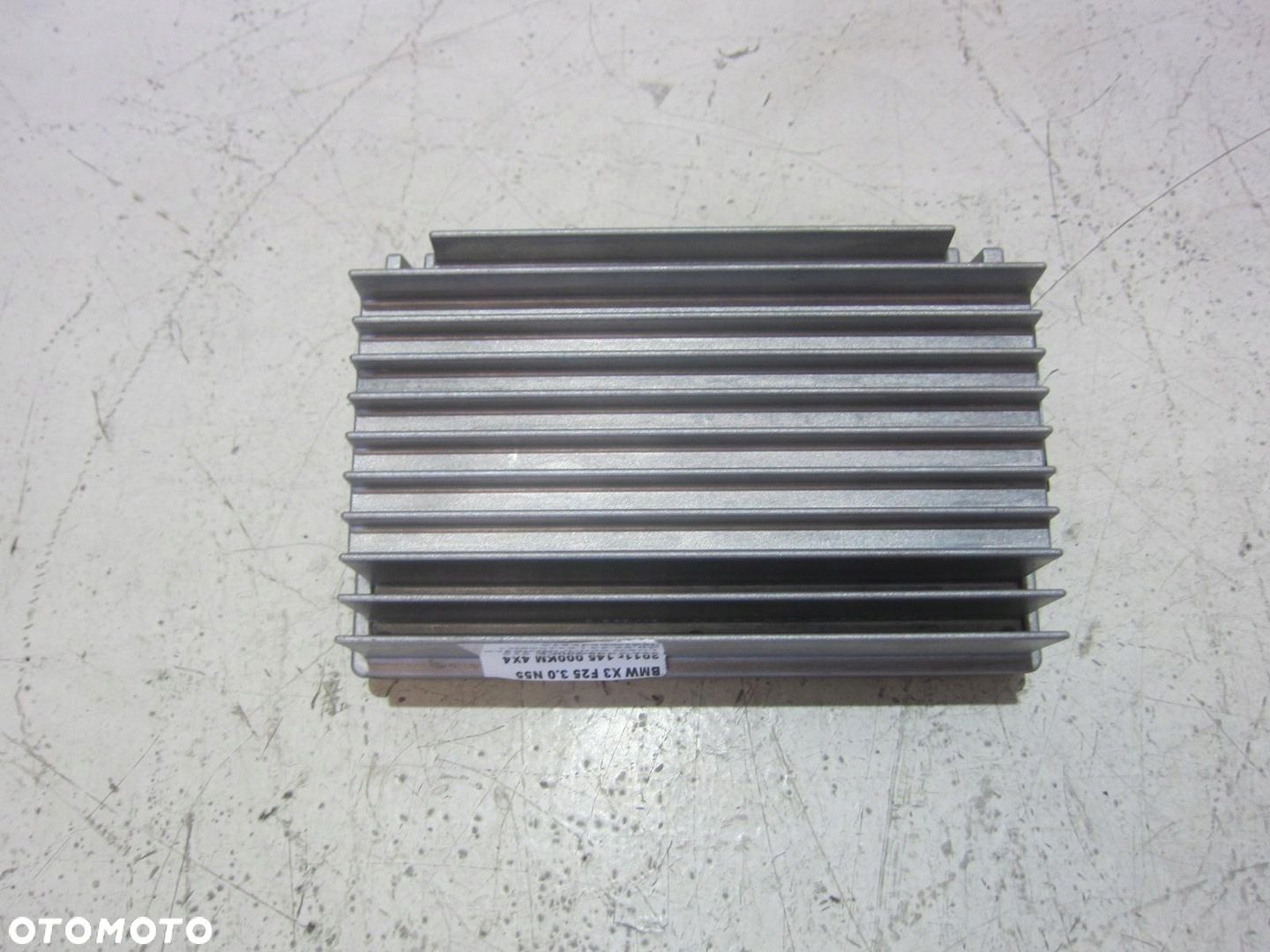 BMW X3 F25 WZMACNIACZ HIFI 9257121 65122622680 65129348411 65129257121 - 1