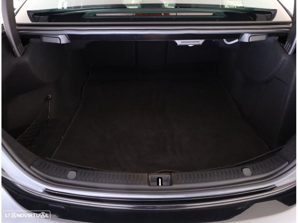 Mercedes-Benz E 220 d AMG Line - 21