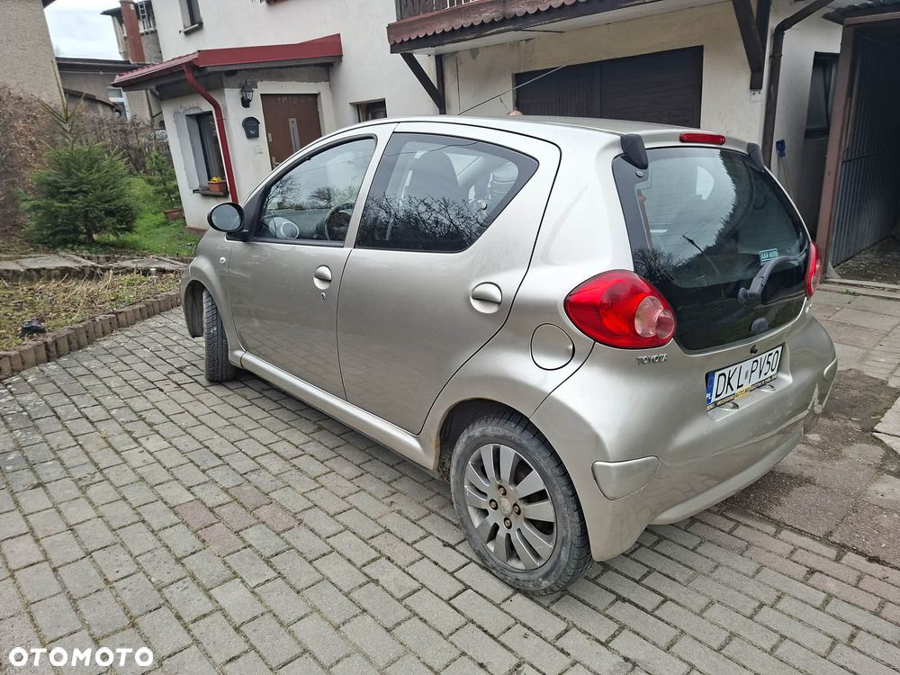Toyota Aygo Standard - 4