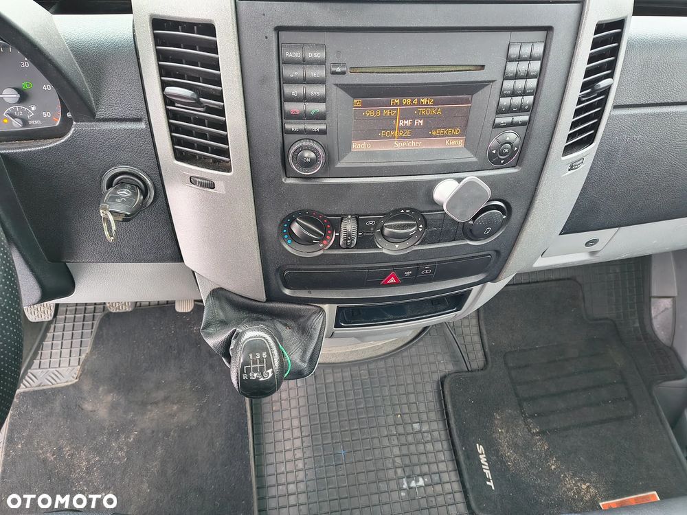 Mercedes-Benz Sprinter - 16