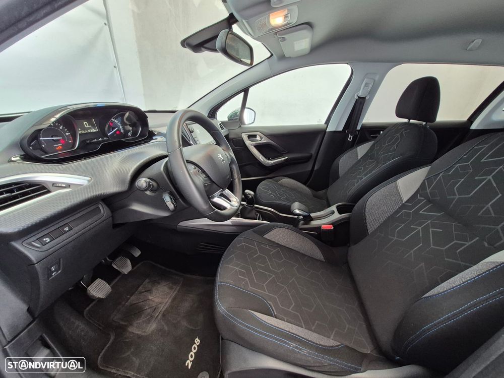 Peugeot 2008 1.2 PureTech Style - 10