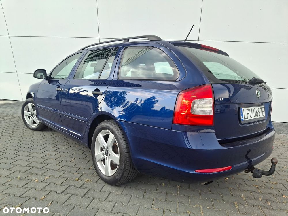 Skoda Octavia 1.6 TDI DPF Ambiente - 19
