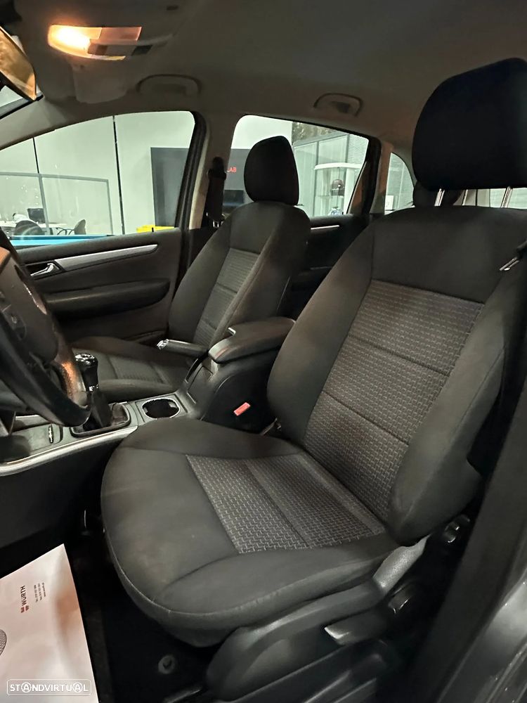 Mercedes-Benz B 200 CDi - 12