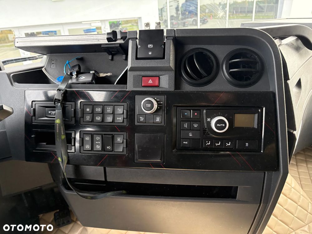 Renault T520 HIGH CAB EVO - 21