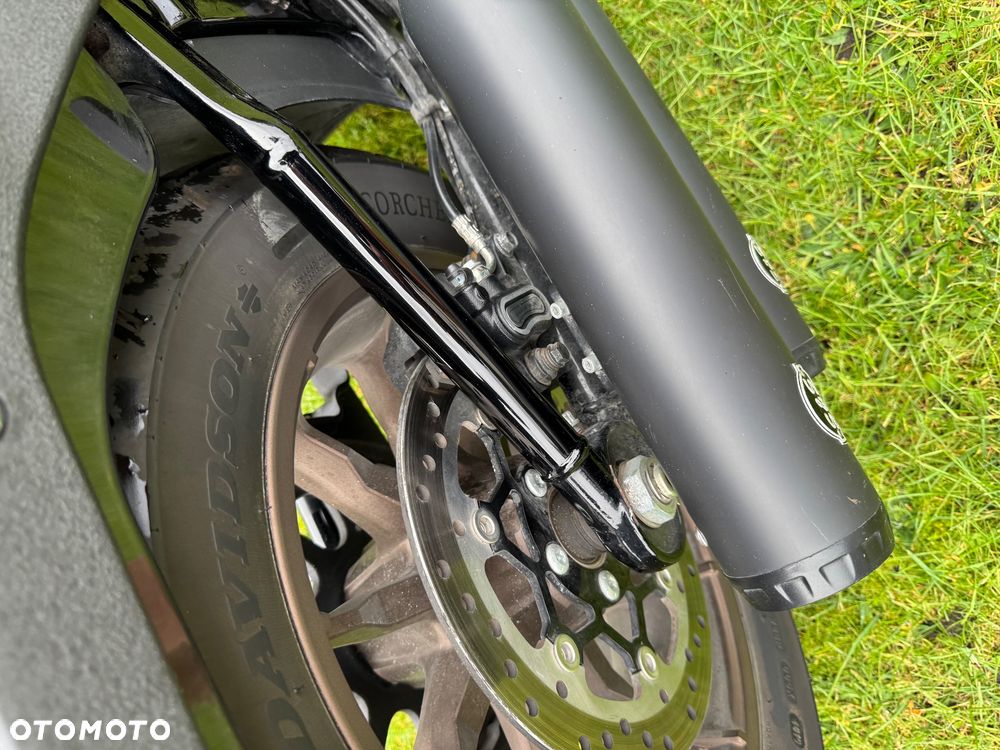 Harley-Davidson Softail Low Rider - 17