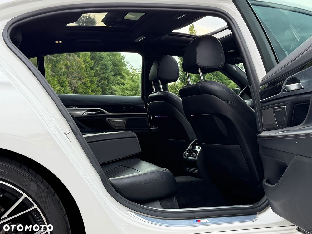 BMW Seria 7 740Li - 13