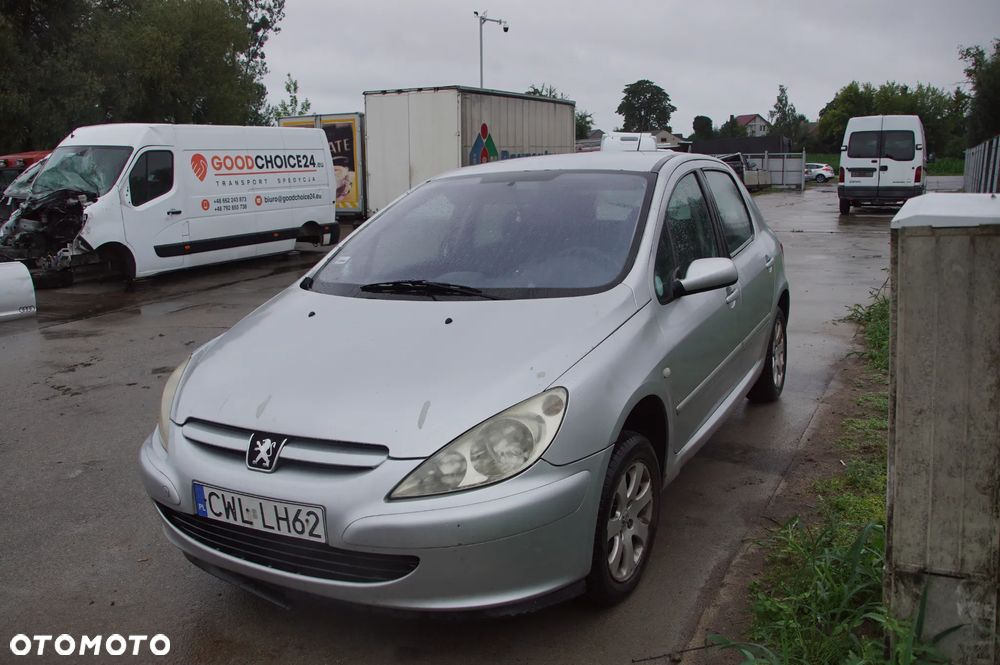 Auto na części - Peugeot 307 Lift 1.4 8V 75 KM TU3 20CQ15 EZR 2004R Silnik Skrzynia Drzwi Lusterko Szyba Maska Lampa Klapa Deska Kokpit Sterownik Moduł Licznik - 9