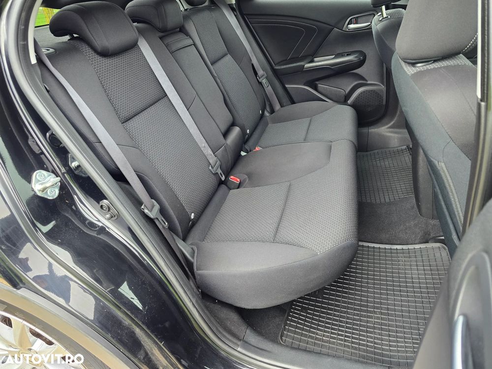 Honda Civic 1.6 i-DTEC Sport Black Edition - 13