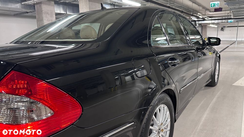 Mercedes-Benz Klasa E 320 CDI 7G-TRONIC Elegance - 31
