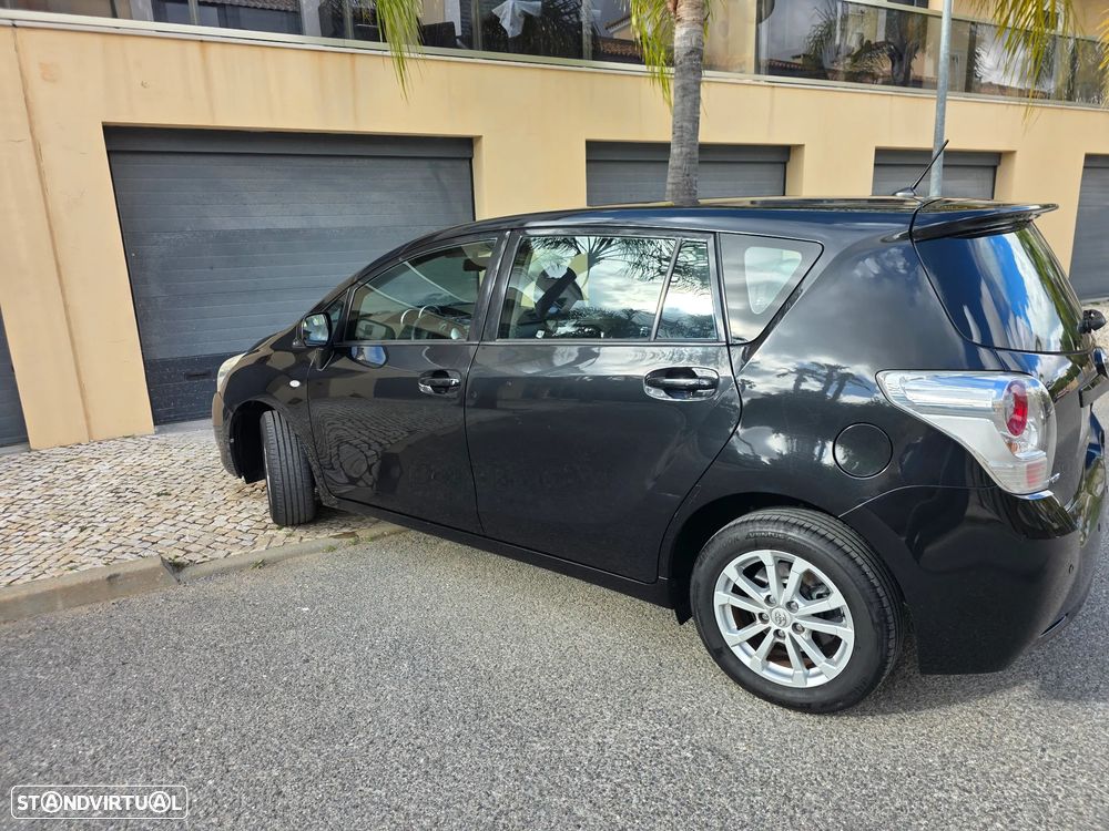 Toyota Verso 2.0 D-4D Comfort - 2
