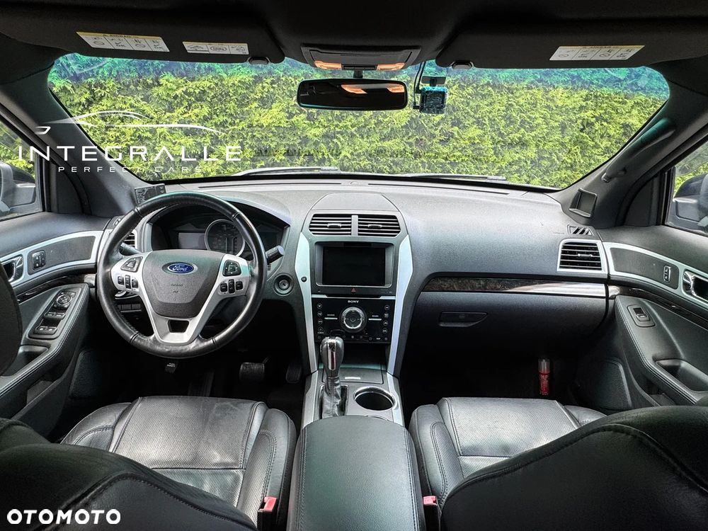 Ford Explorer - 5