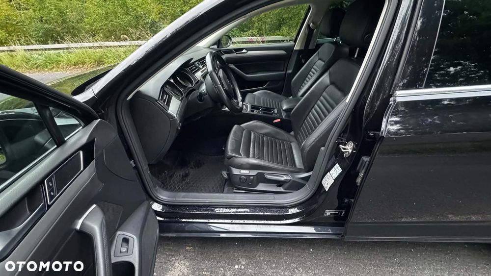 Volkswagen Passat 1.6 TDI BMT Comfortline - 23