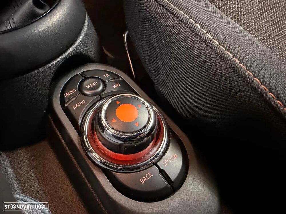 MINI 3 Portas One - 20