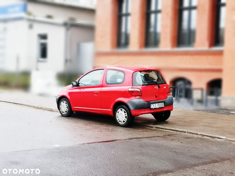 Toyota Yaris 1.0 Base - 3