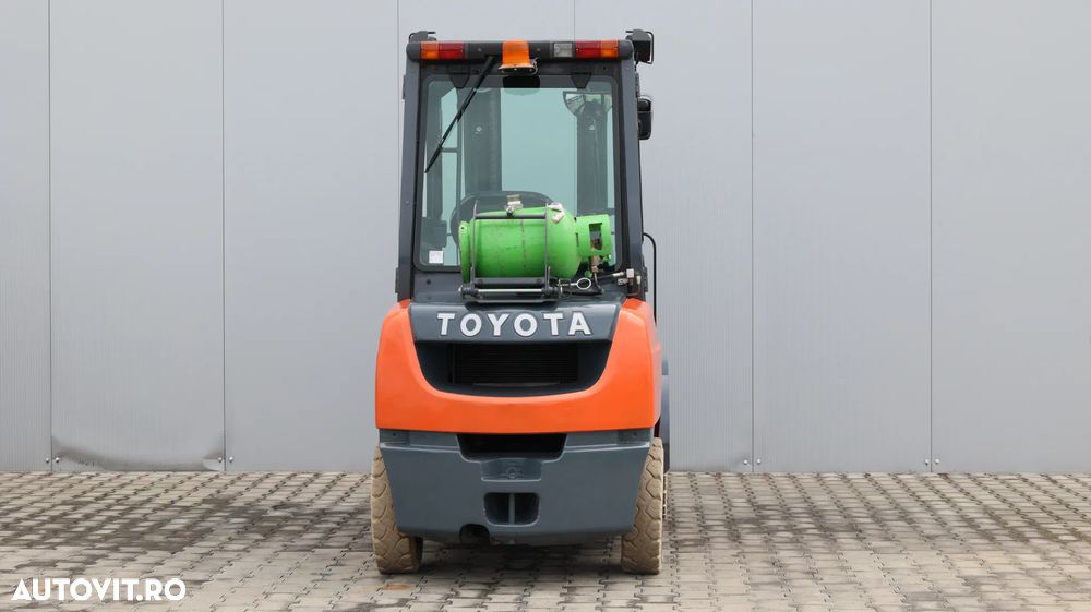 Toyota 8FGF30 - 7
