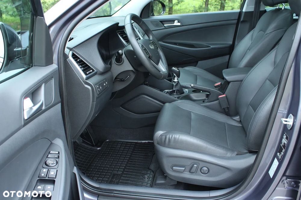 Hyundai Tucson blue 1.7 CRDi 2WD Style - 22