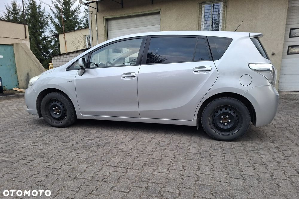 Toyota Verso 1.8 Premium EU5 - 10