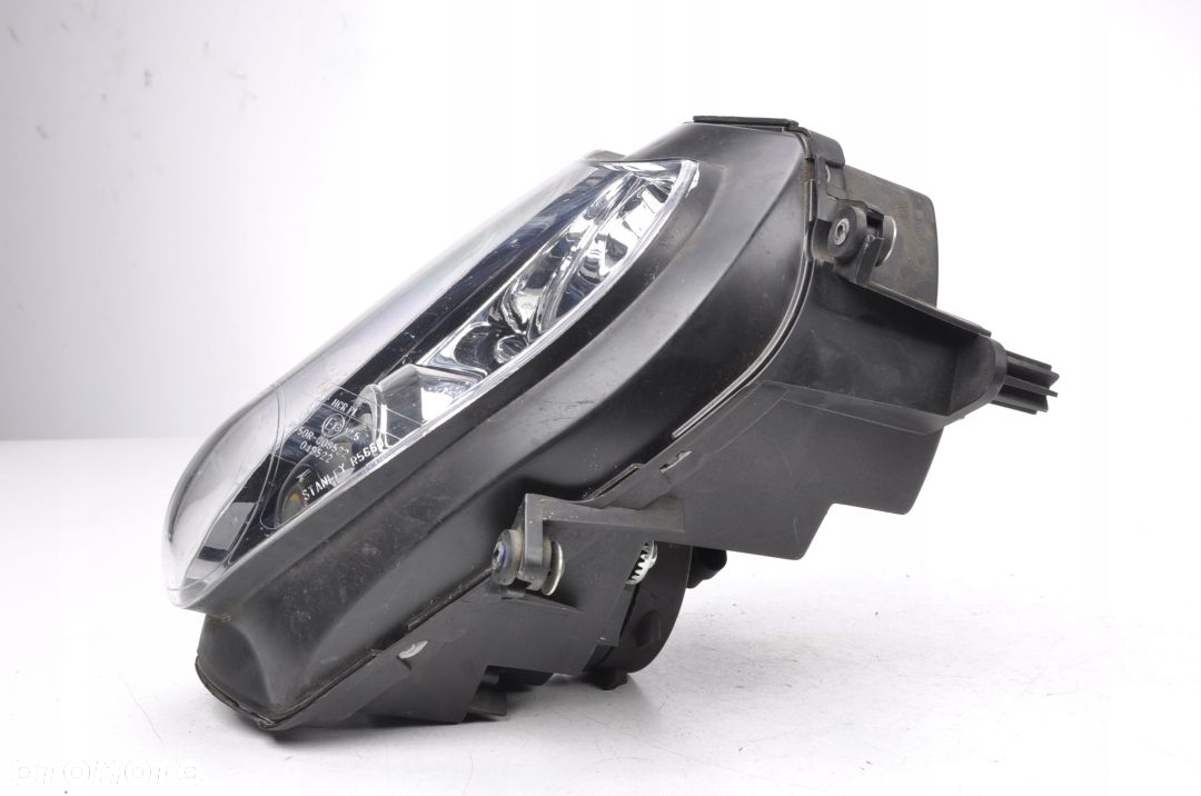 SUZUKI GSX-R LAMPA PRZÓD PRZEDNIA - 6