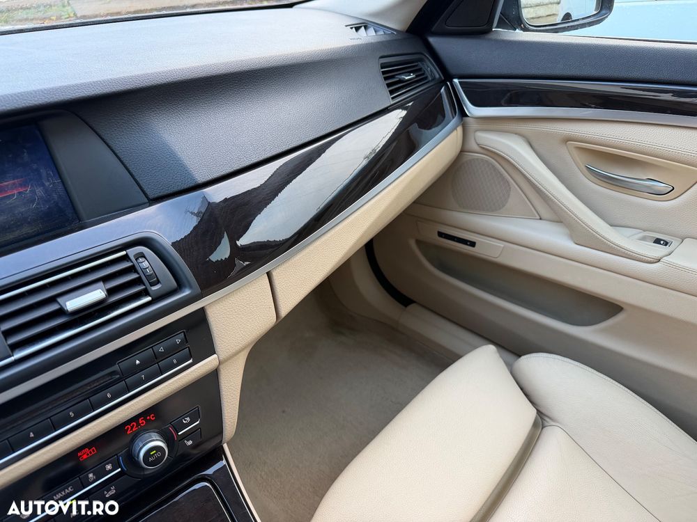 BMW Seria 5 525d Sport-Aut. Luxury Line - 16