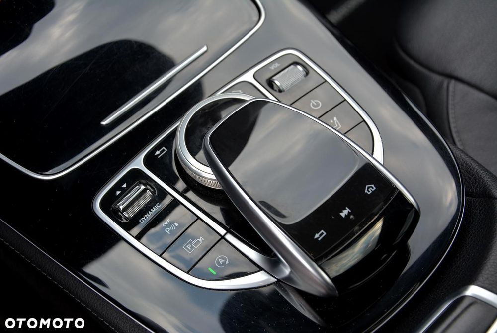 Mercedes-Benz Klasa E 250 9G-TRONIC - 18