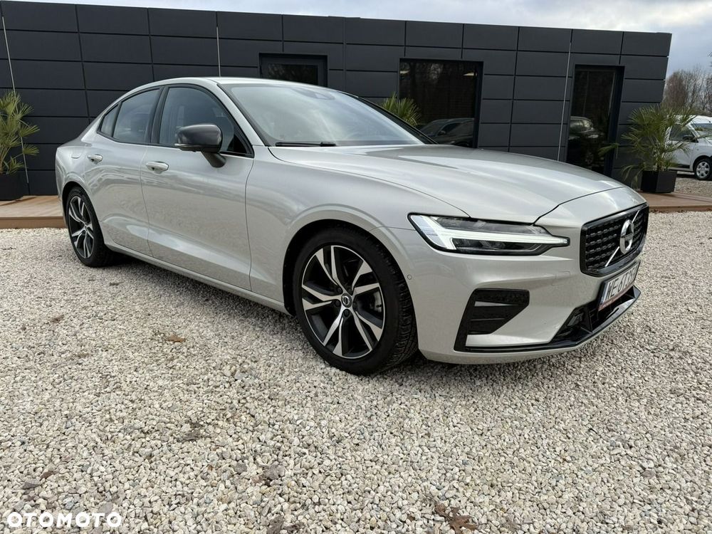 Volvo S60 B4 B R-Design - 2