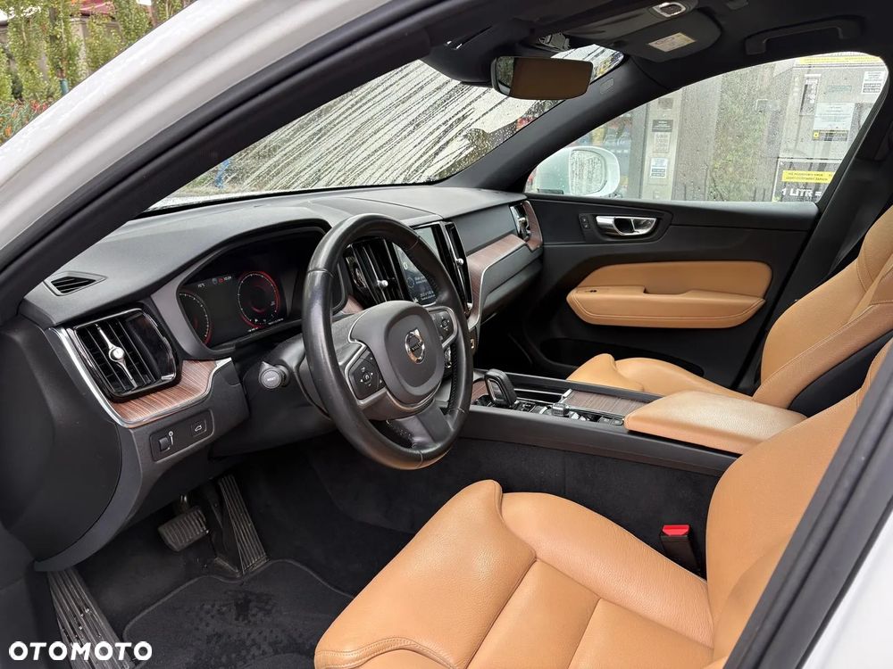 Volvo XC 60 B5 B Momentum Pro - 13