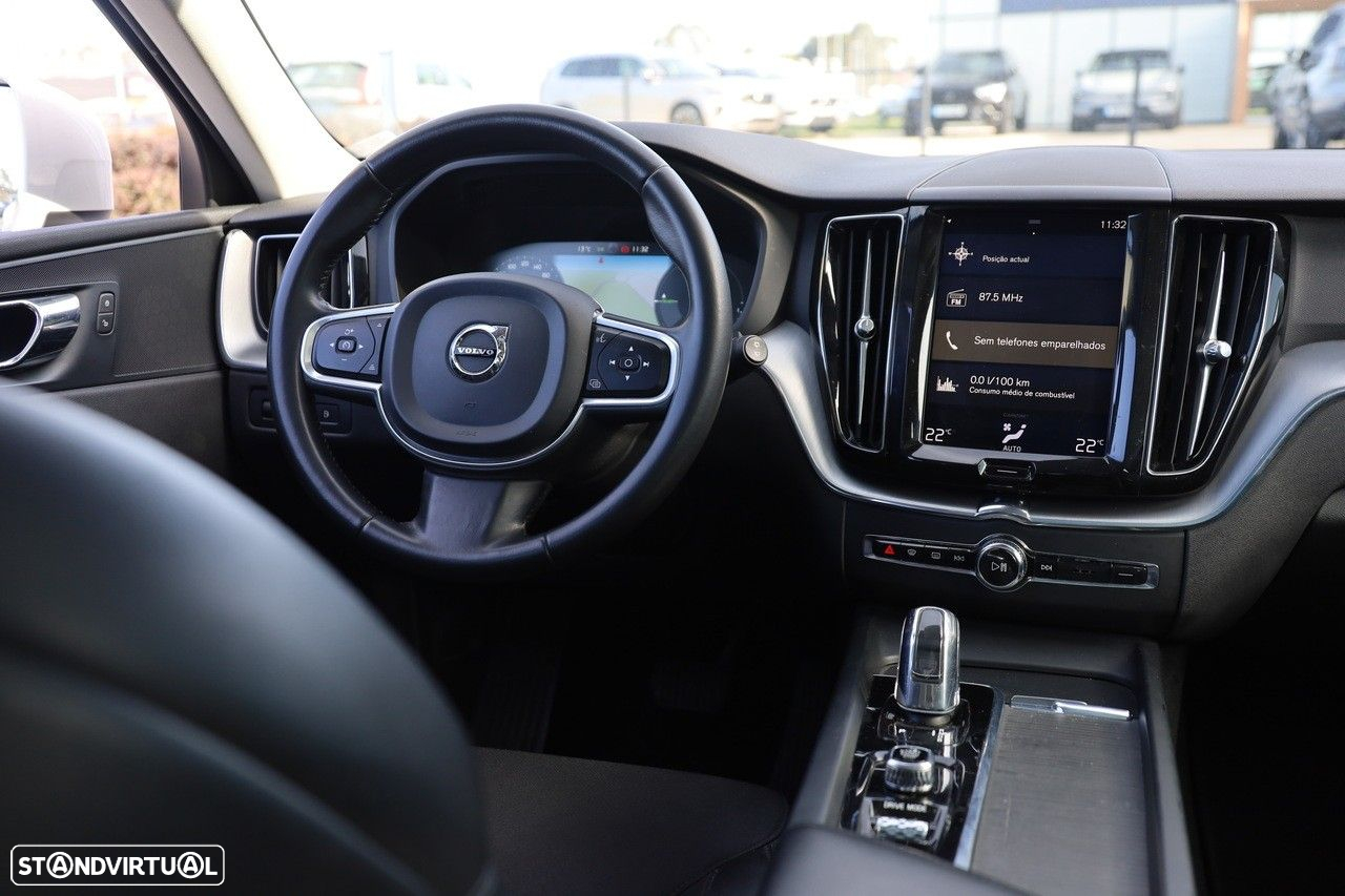 Volvo XC 60 2.0 T8 PHEV Momentum AWD - 15