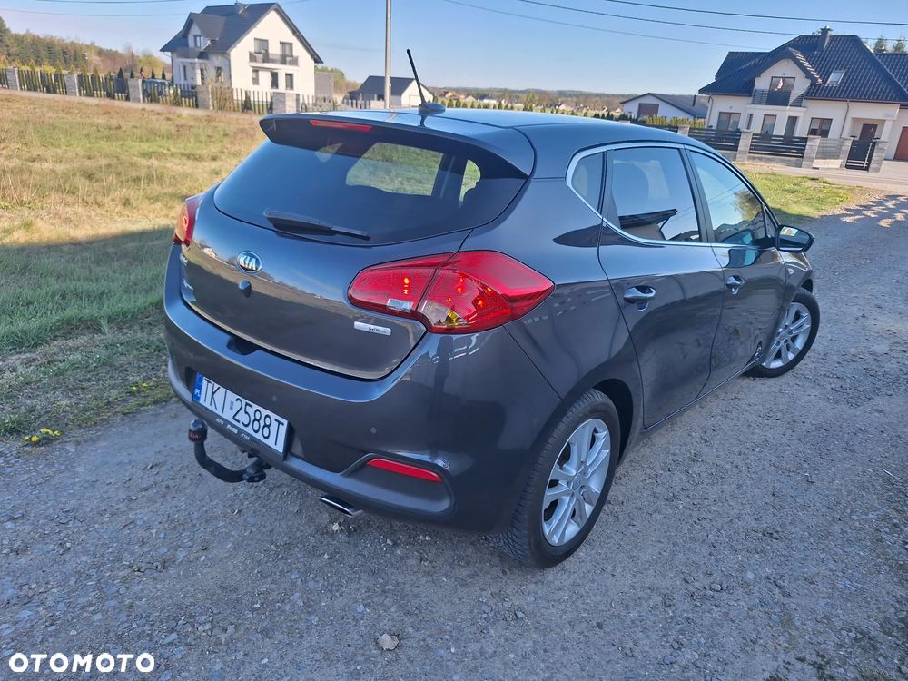 Kia Ceed - 16