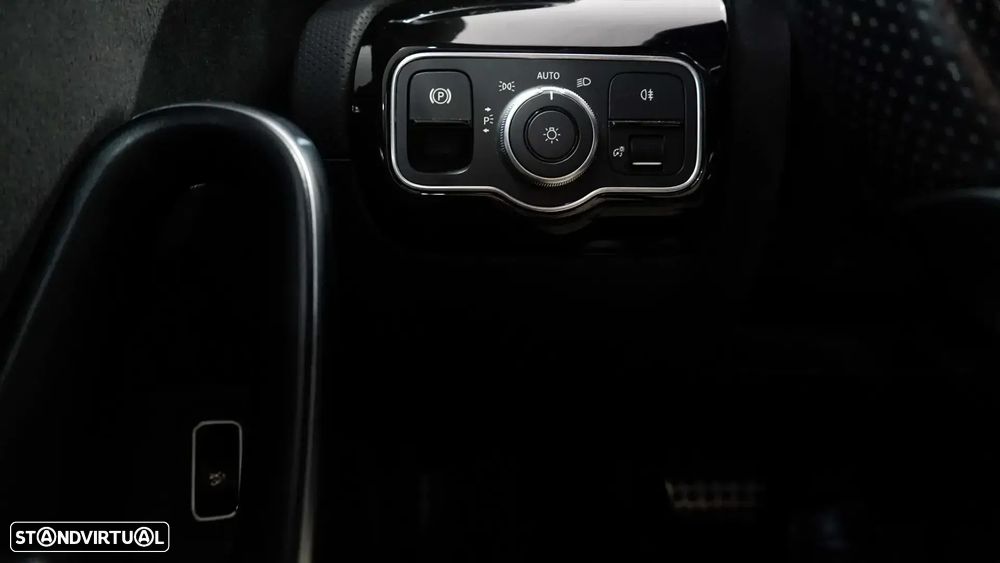 Mercedes-Benz A 200 Limousine d 8G-DCT AMG Line Advanced - 21