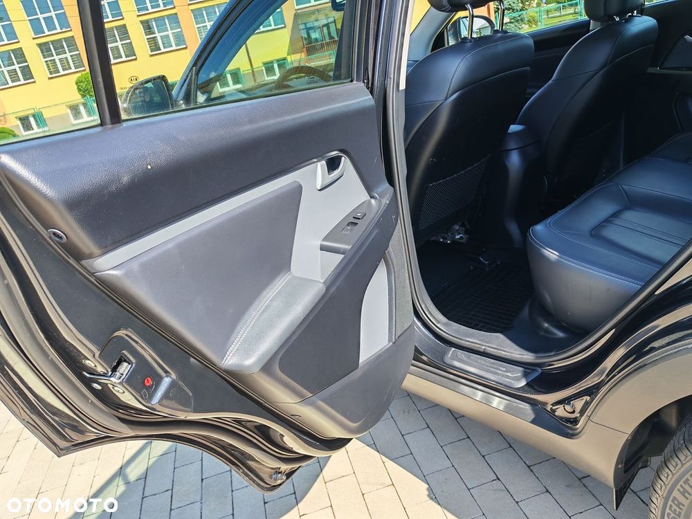 Kia Sportage 2.0 CVVT 4WD Fifa World Cup Edition - 13