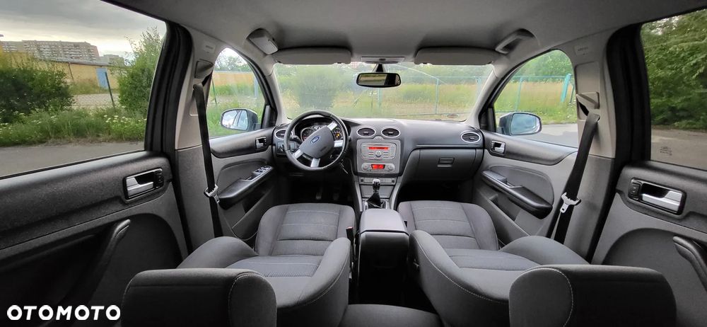Ford Focus 1.8 Titanium - 19