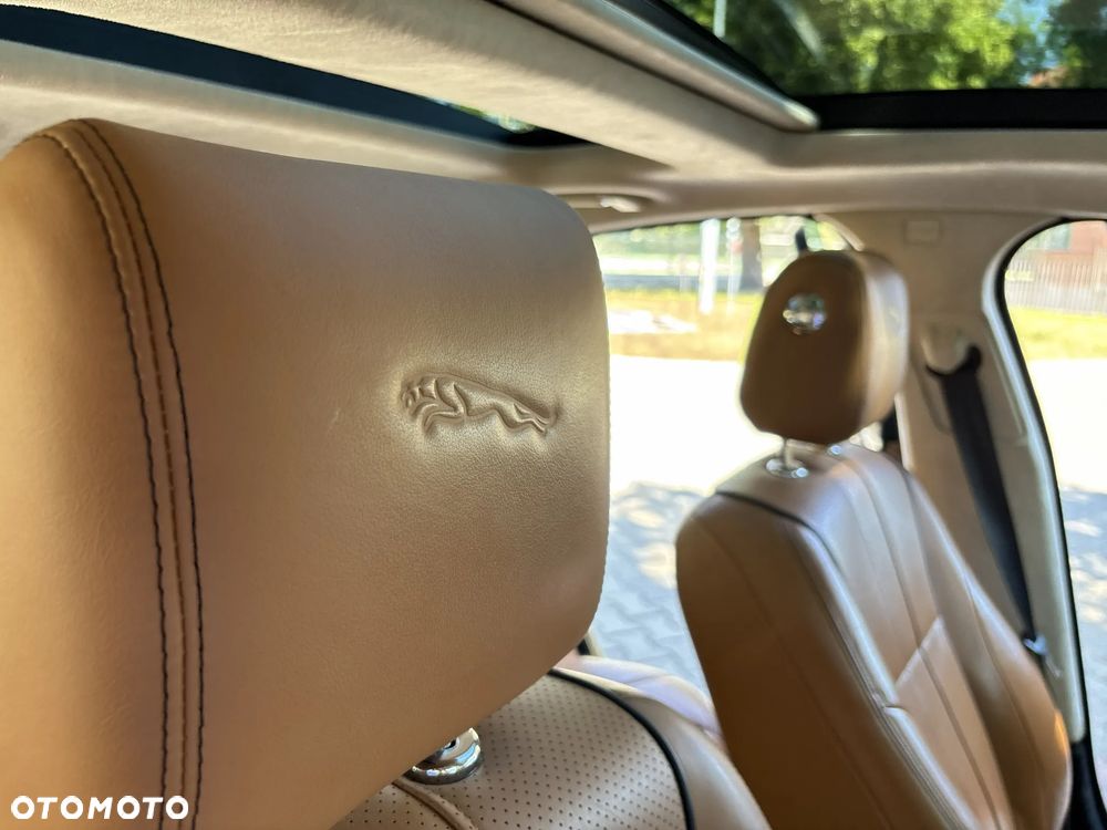 Jaguar XJ 3.0 T AWD Premium Luxury - 13