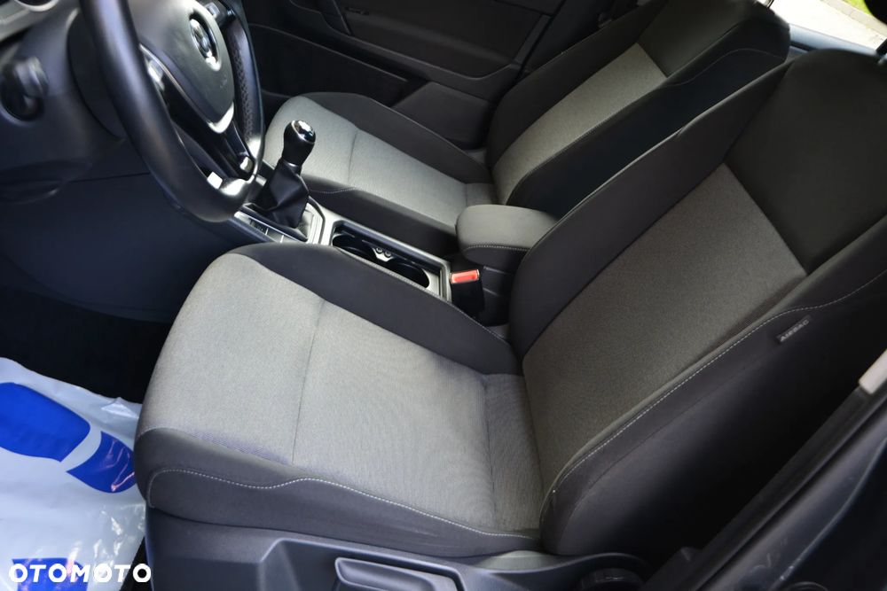 Volkswagen Golf Sportsvan - 33