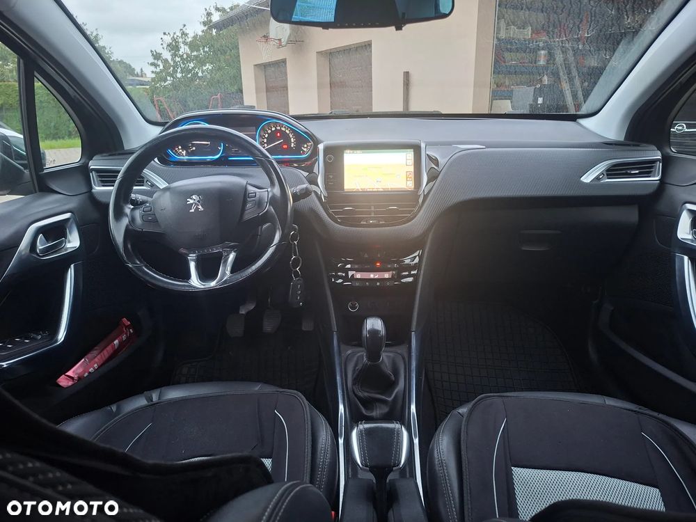 Peugeot 2008 - 9