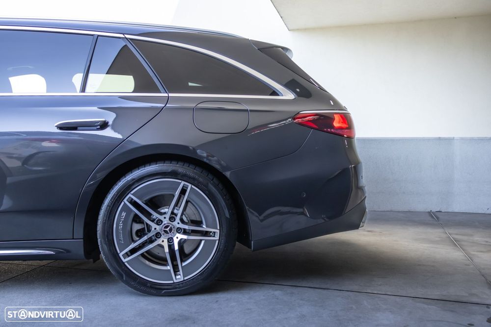 Mercedes-Benz E 300 - 12