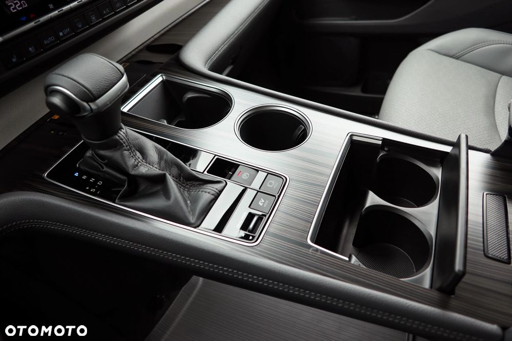 Toyota Sienna - 18