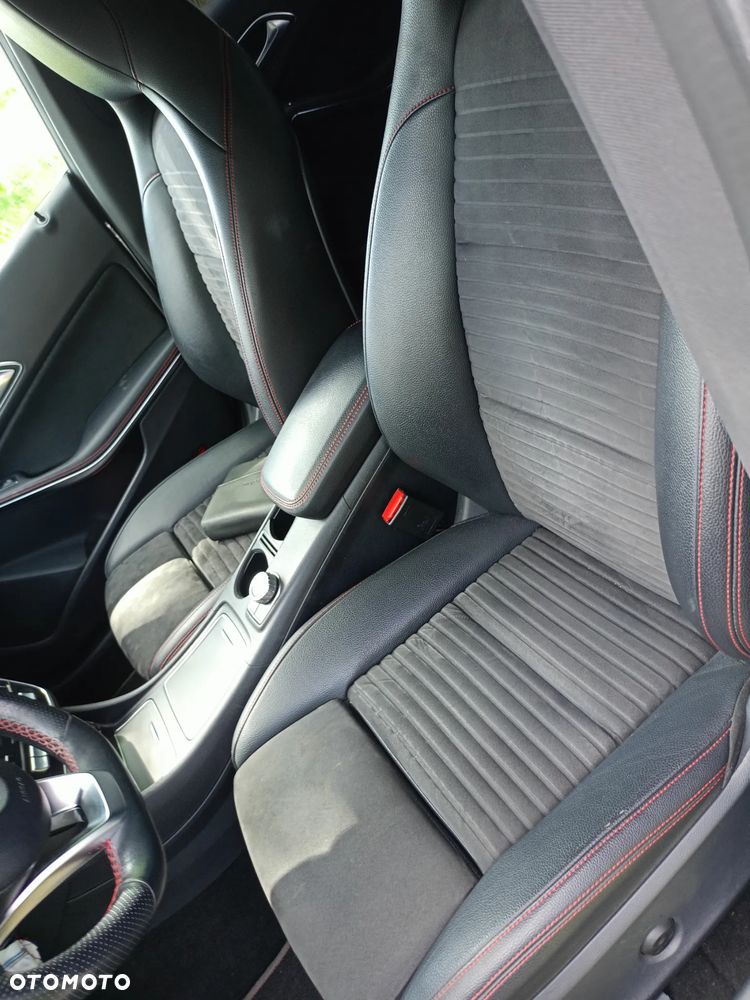 Mercedes-Benz CLA 200 7G-DCT AMG Line - 15