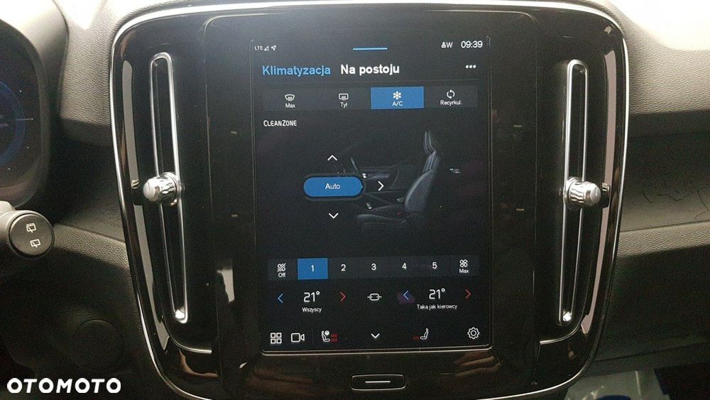 Volvo XC 40 - 22