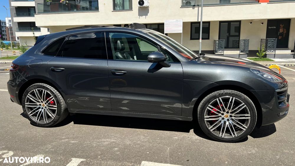 Porsche Macan - 4