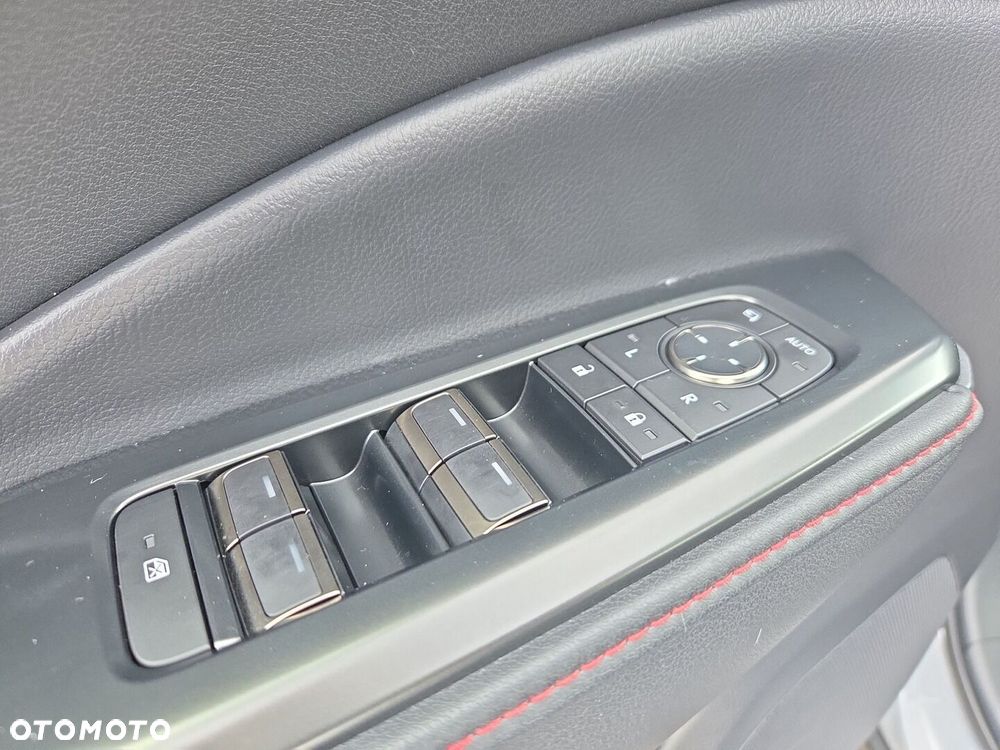 Lexus LBX 1.5 Hybrid Emotion - 19