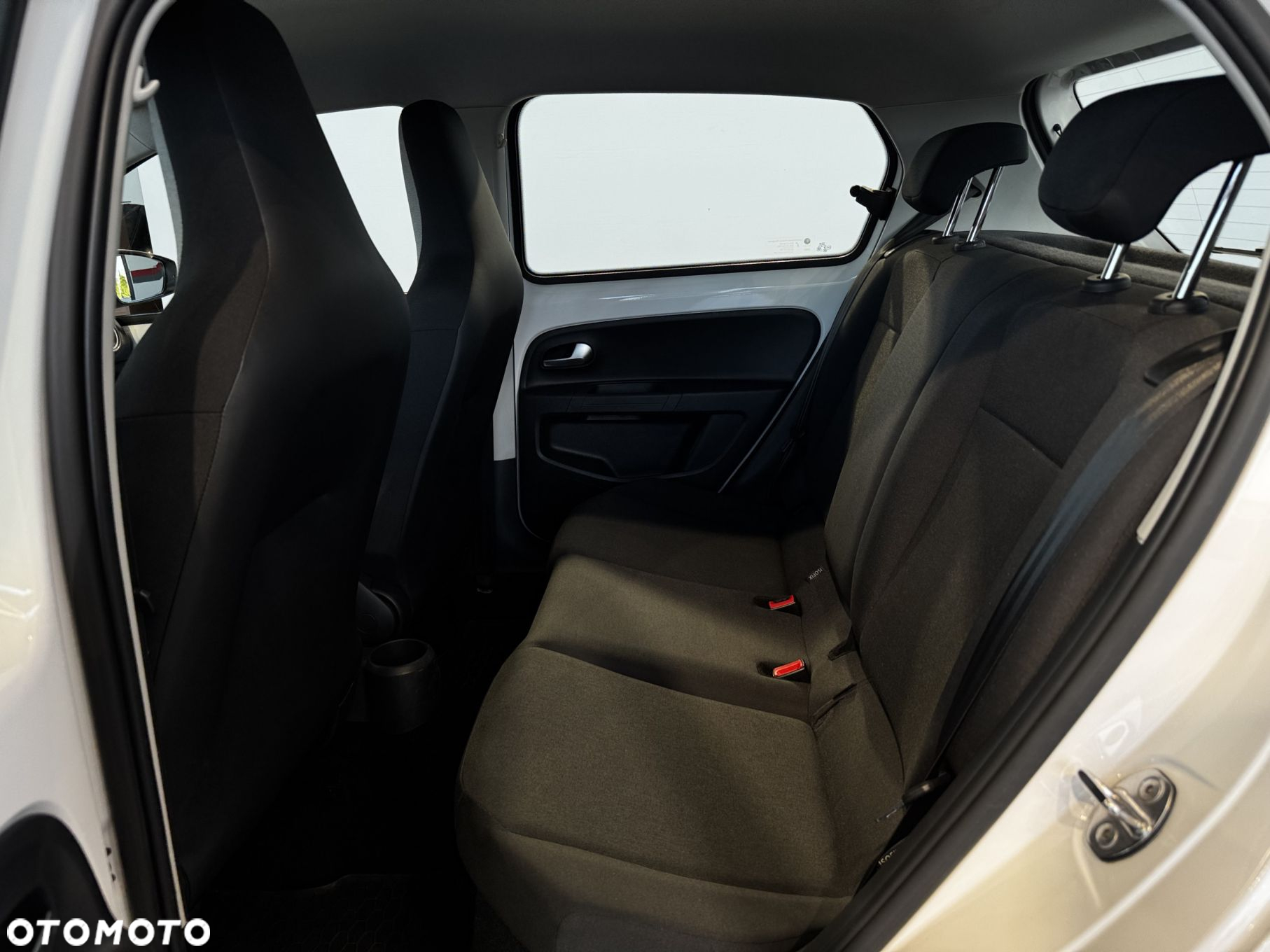 Volkswagen up! - 12
