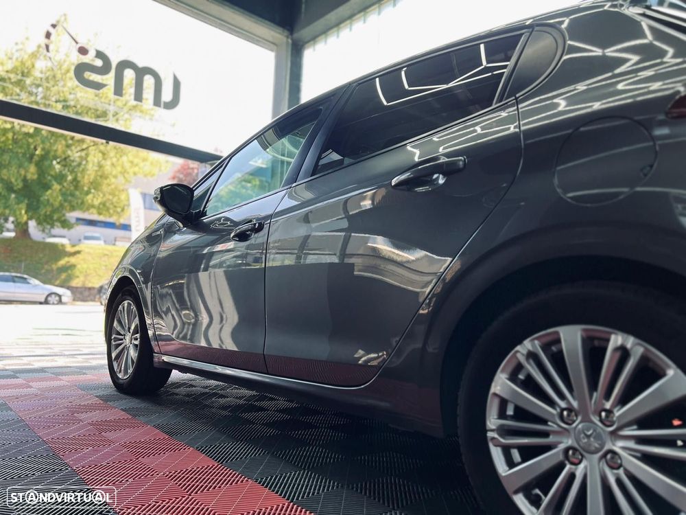 Peugeot 208 1.2 PureTech Style - 16