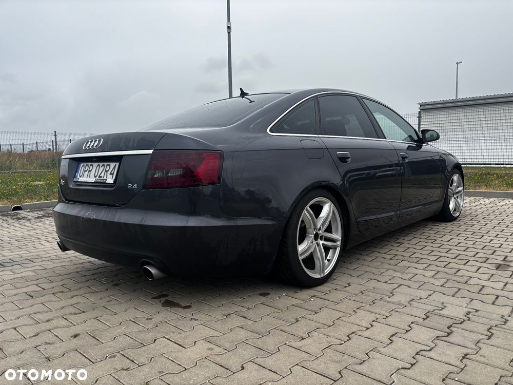 Audi A6 Limousine 2.4 - 2