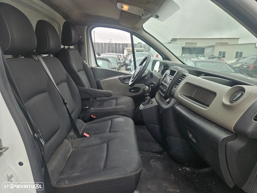 Renault Trafic - 2