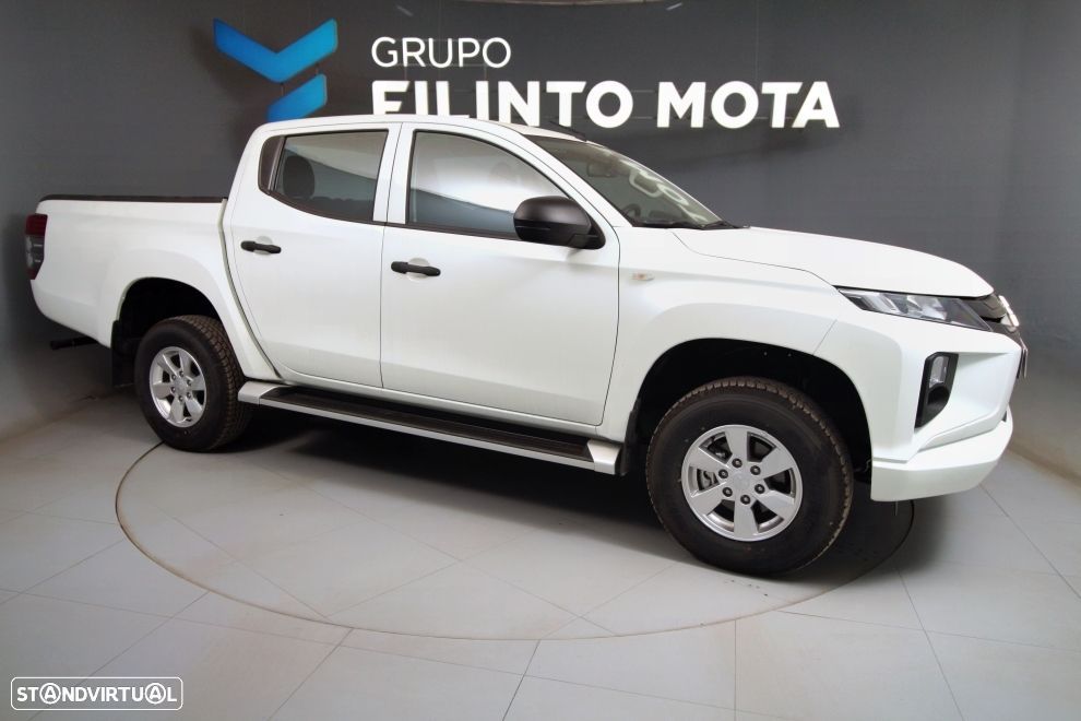 Mitsubishi L200 2.3 DI-D CD Invite 4WD - 8